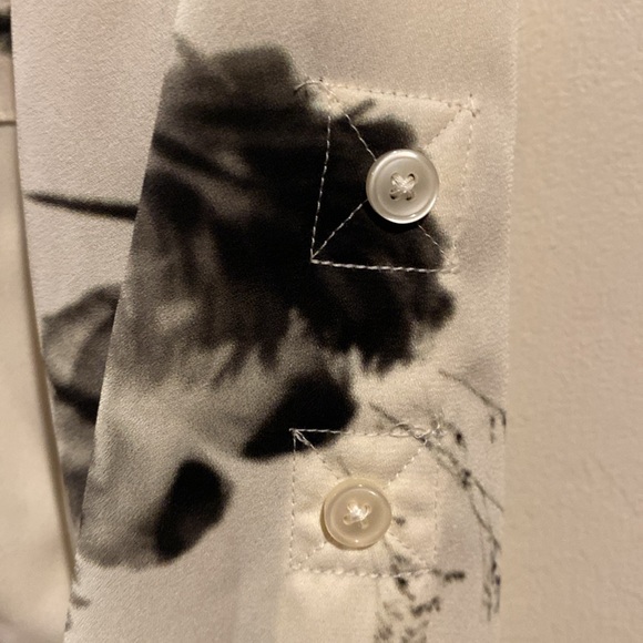 Express xl long sleeved blouse - Picture 4 of 5